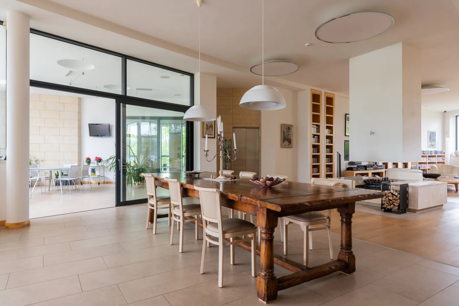 mesa de comedor interior